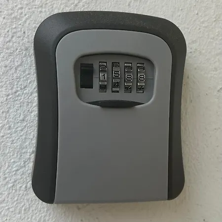 Apartment Ferien 4 *